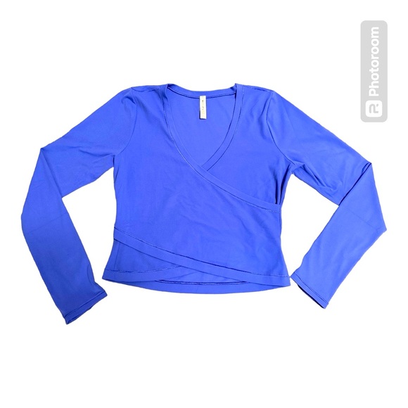 Athleta NWT Transcend Wrap Top - Size L - Picture 1 of 9
